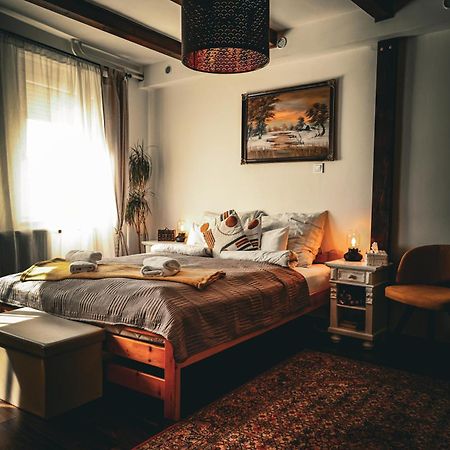 Kishaz Apartman Eger Eksteriør billede