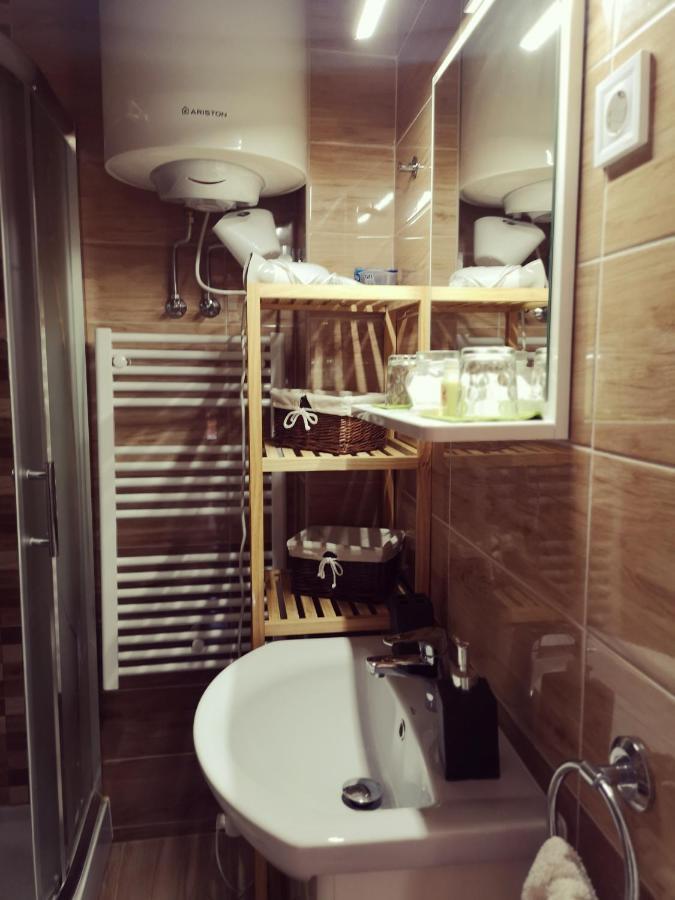 Kishaz Apartman Eger Eksteriør billede